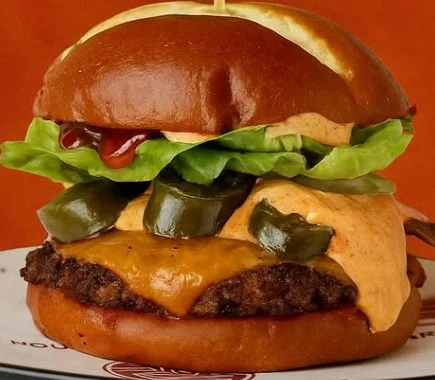 Visit @theburgerhousenorwich and indulge in burger bliss!
#leisure #stores #cultural #hub #retail #lifestyle #brands #social #community #operators #experiential #asset #destination #theheartofnorwich #WeHaveChanged #shopdinewatchplay #norfolk #castlequarter #norwich #alwaysareason #food #theburgerhouse #burger #castlesocial